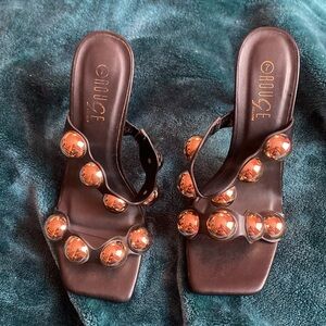 Rouge Black Gold Heeled Sandals